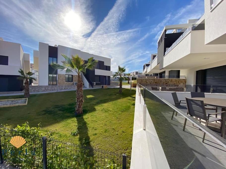 Beautiful New South Facing Bungalow With Large Terrace Dehesa de Campoamor  外观 照片